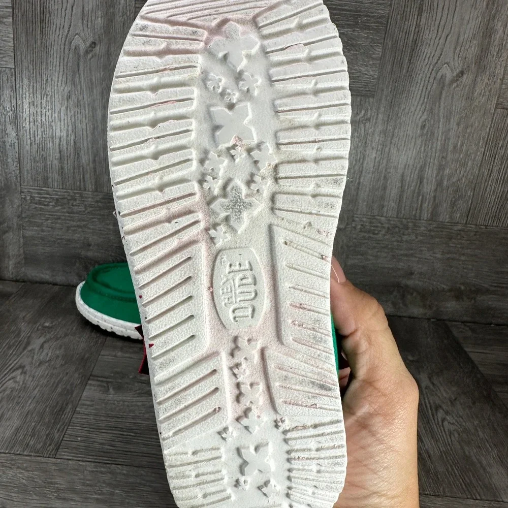 Hey Dude Wendy Elf Toddler Size 10 Green Red Christmas Holiday Slip On NEW